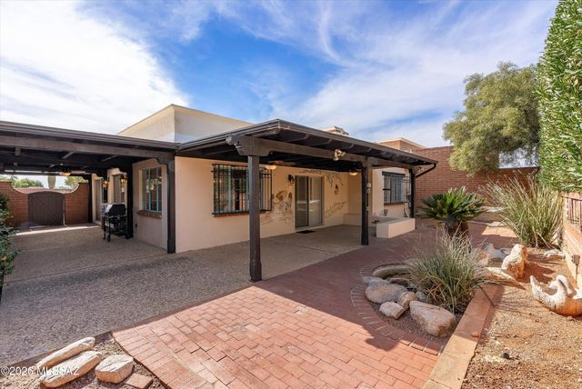 2631 E Ave De Maria, Tucson, AZ 85718