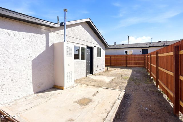 2484 Nadeau Street, Mojave, CA 93501