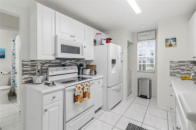 1141 EXCELLER CT. 105, Casselberry, FL 32707