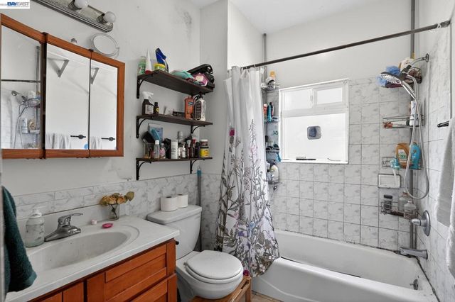 1810 Adeline St, Oakland, CA 94607
