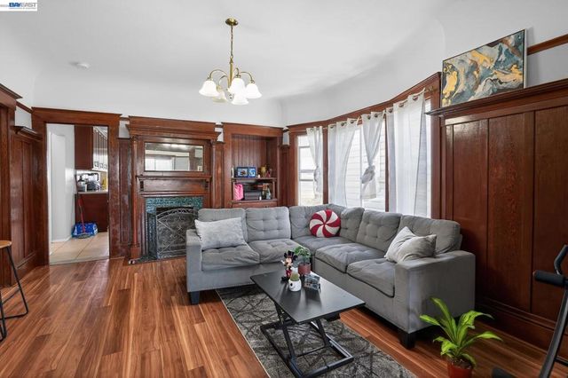 1810 Adeline St, Oakland, CA 94607
