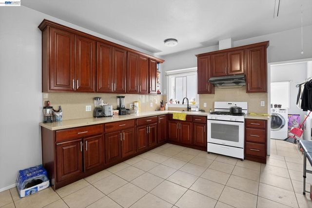 1810 Adeline St, Oakland, CA 94607