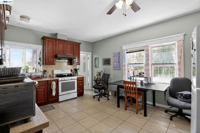 1810 Adeline St, Oakland, CA 94607