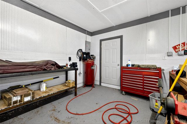 108295 New Texanna Road, Checotah, OK 74426