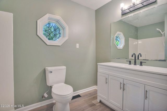 105 Whitestocking Ext, Burgaw, NC 28425