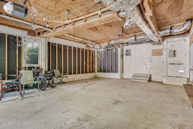 105 Whitestocking Ext, Burgaw, NC 28425
