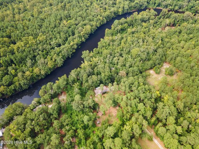 105 Whitestocking Ext, Burgaw, NC 28425