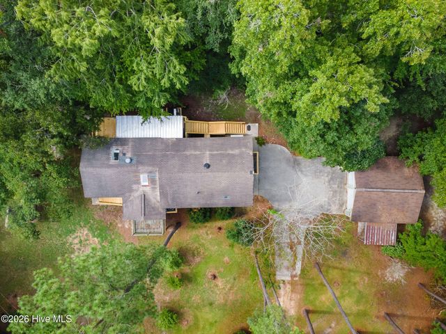 105 Whitestocking Ext, Burgaw, NC 28425