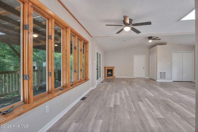 105 Whitestocking Ext, Burgaw, NC 28425