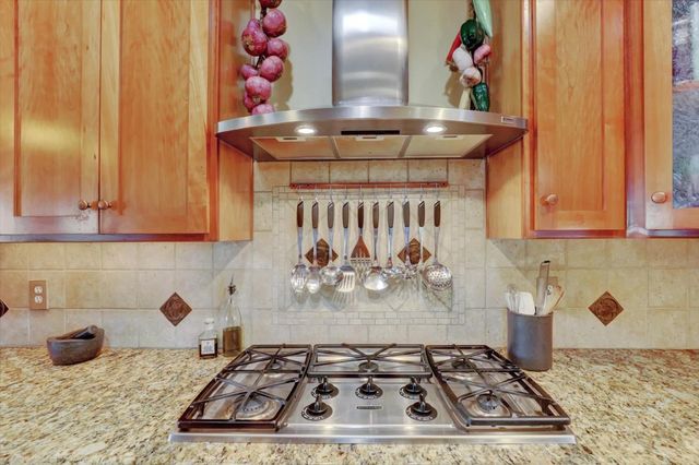 18814 Norlene Way, Grass Valley, CA 95949