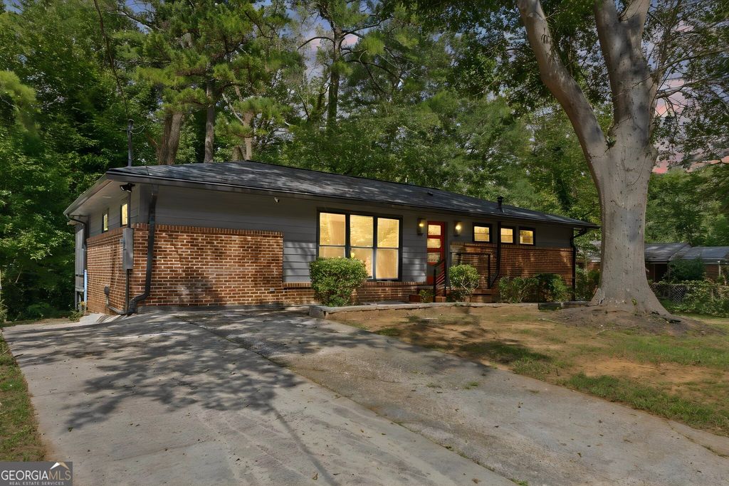 266 Simon Terrace NW, Atlanta, GA 30318 — photo 4