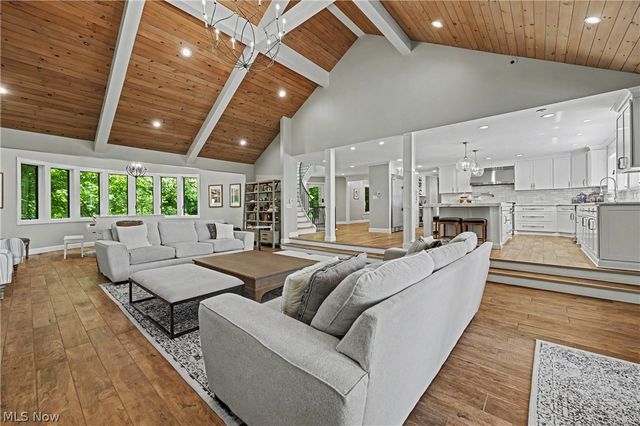 5031 Stone Ridge Drive, Richfield, OH 44286