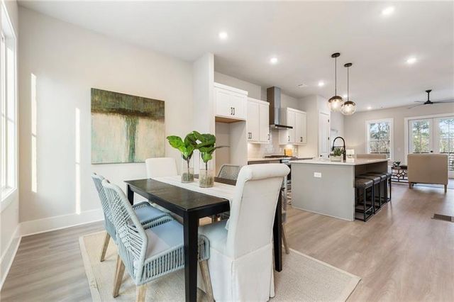 2206 Carlton Court, Atlanta, GA 30318