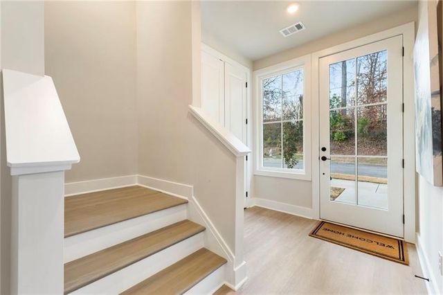 2206 Carlton Court, Atlanta, GA 30318