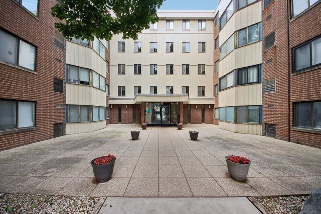 5500 Lincoln Avenue 107, Morton Grove, IL 60053