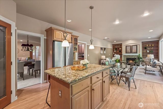 11526 160th Court NE, Redmond, WA 98052