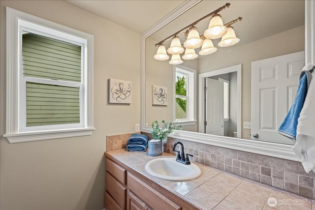 11526 160th Court NE, Redmond, WA 98052