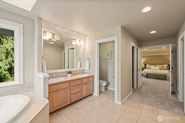 11526 160th Court NE, Redmond, WA 98052