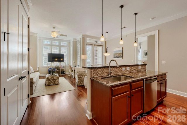 2810 Selwyn Avenue 314, Charlotte, NC 28209