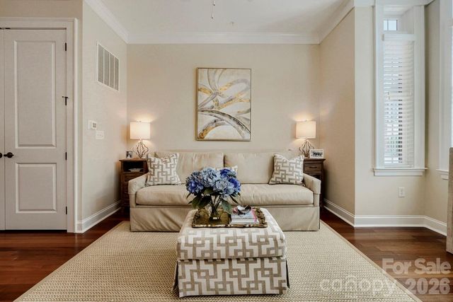 2810 Selwyn Avenue 314, Charlotte, NC 28209