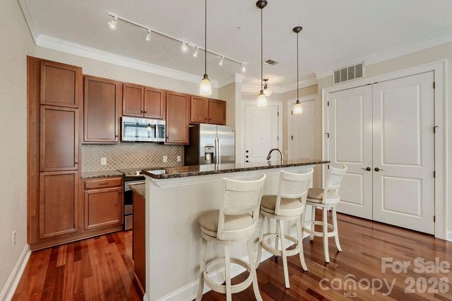 2810 Selwyn Avenue 314, Charlotte, NC 28209