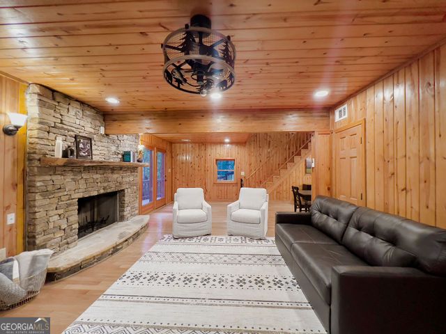 893 Hooper Road, Cleveland, GA 30528