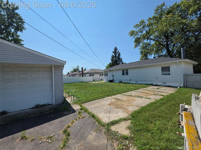 13621 MULBERRY Street, Southgate, MI 48195