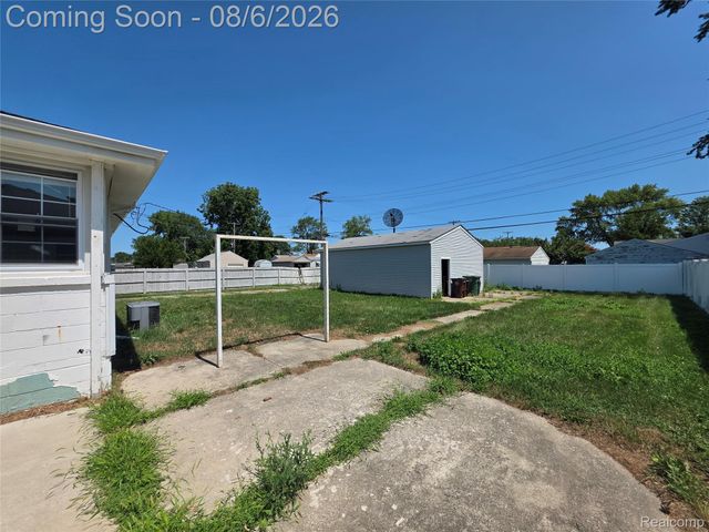13621 MULBERRY Street, Southgate, MI 48195