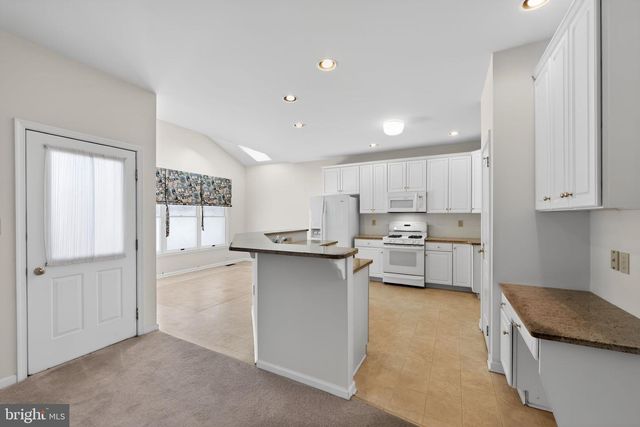 221 CULLEN WAY, Newark, DE 19711