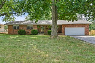4362 W Weaver Road, Battlefield, MO 65619