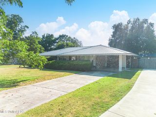 225 Lynwood Circle, Long Beach, MS 39560