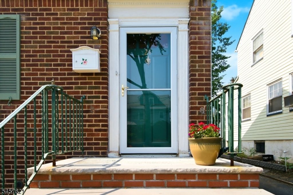 24 Cleveland Ave, Newark City, NJ 07106 — photo 2