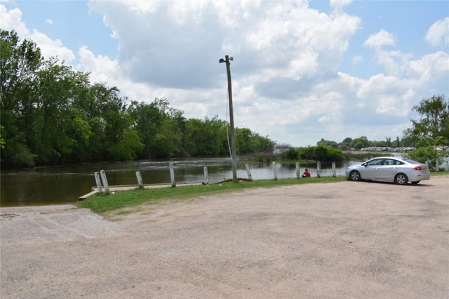 10197 Barberry, Willis, TX 77318