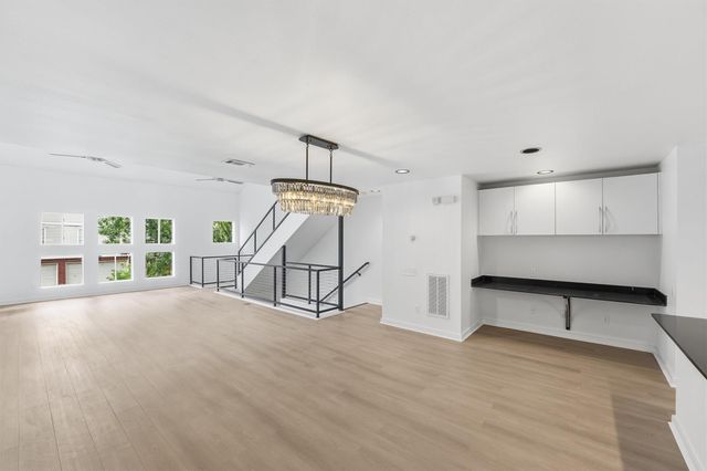 1330 Rosalie Street, Houston, TX 77004