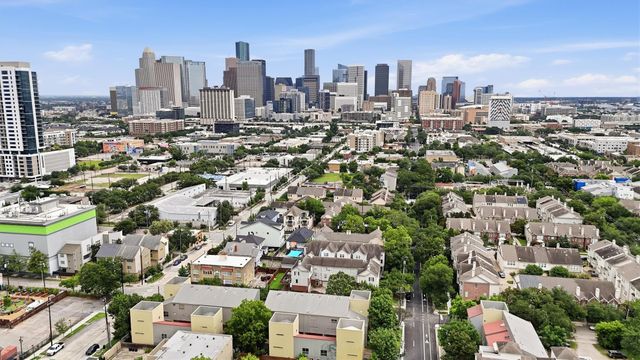 1330 Rosalie Street, Houston, TX 77004
