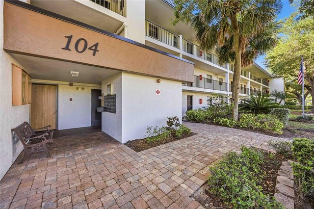 104 CAPRI ISLES BOULEVARD 301, Venice, FL 34292