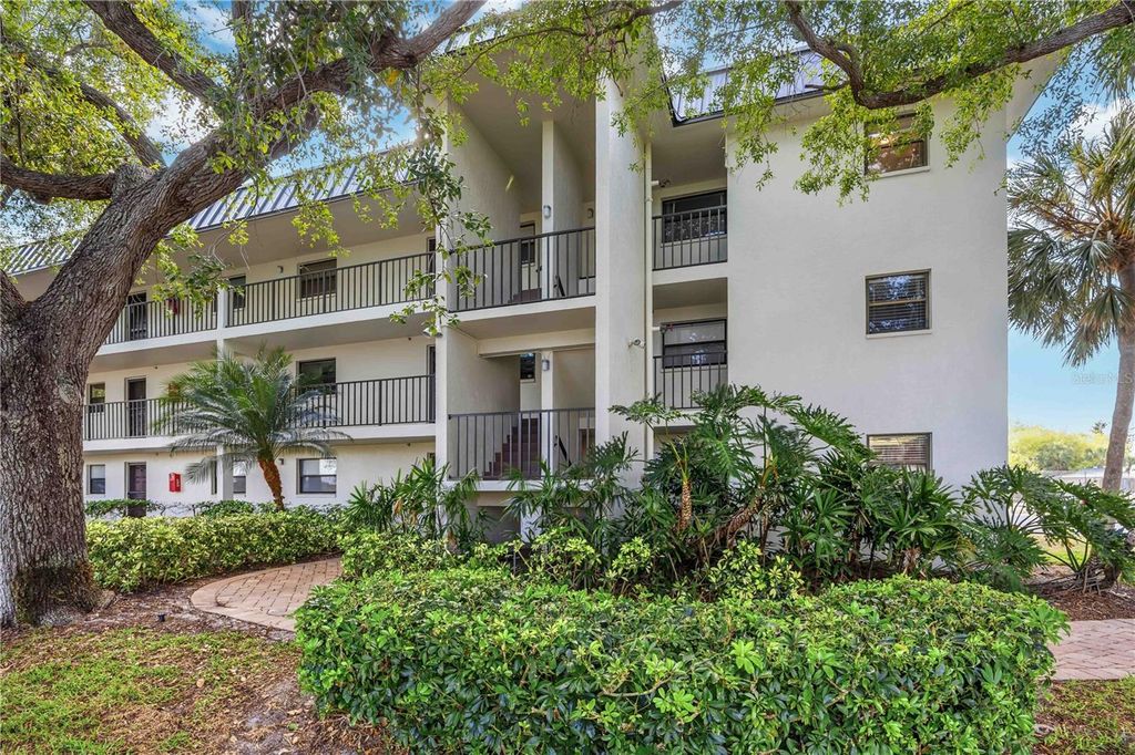 104 CAPRI ISLES BOULEVARD 301, Venice, FL 34292