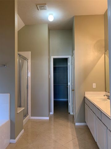 2014 Makenna Lane, Houston, TX 77049