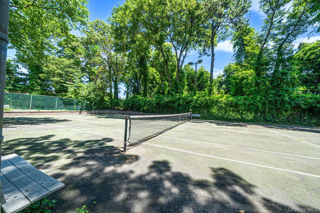 1005 Towne House Village, Islandia, NY 11749