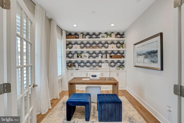 FALLS, Sparks, MD 21152