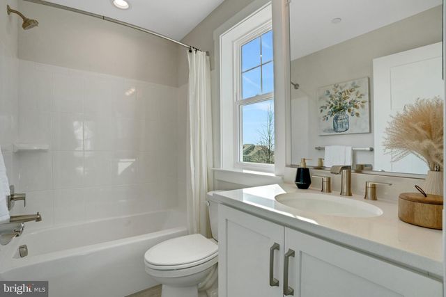 FALLS, Sparks, MD 21152