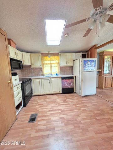 2233 E BEHREND Drive 92, Phoenix, AZ 85024