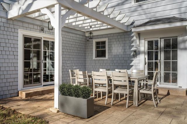 610 Drexel Avenue, Glencoe, IL 60022