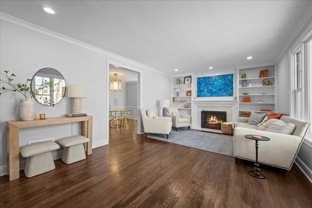 610 Drexel Avenue, Glencoe, IL 60022