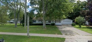 260 W Saint Joseph St, Coloma, MI 49038