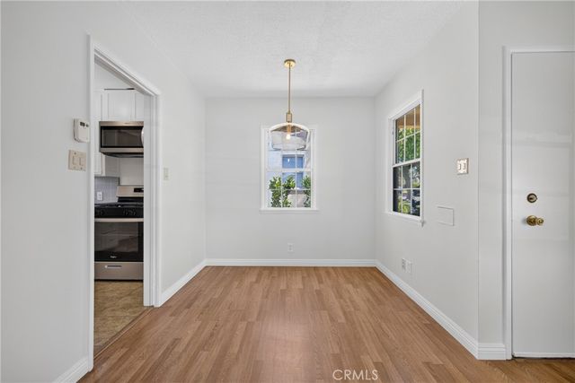 837 N 10th Avenue, Upland, CA 91786