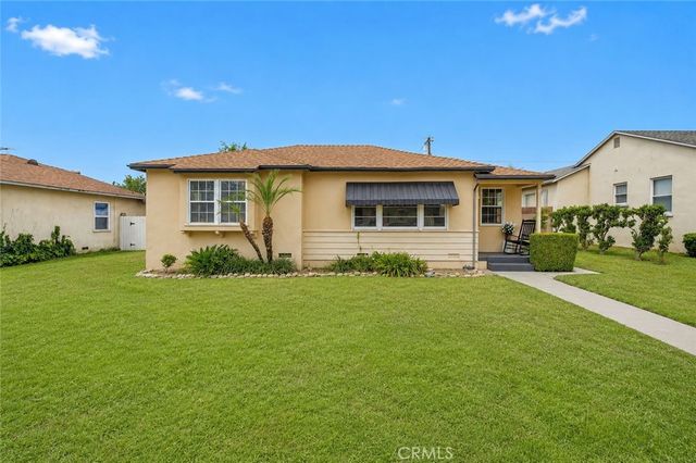837 N 10th Avenue, Upland, CA 91786