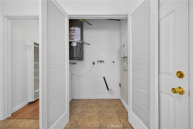 837 N 10th Avenue, Upland, CA 91786