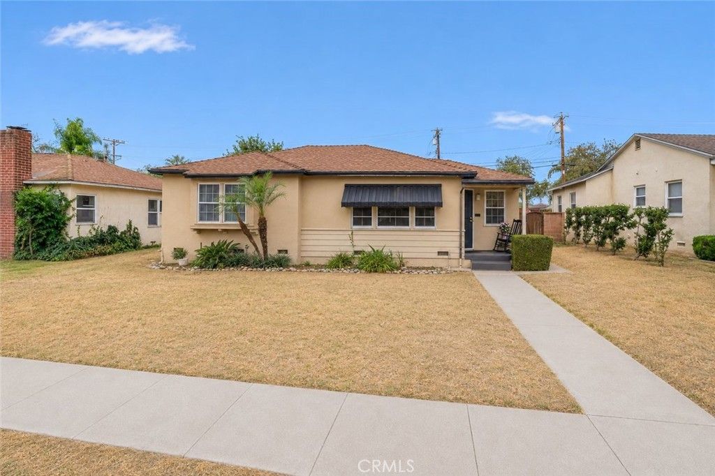 837 N 10th Avenue, Upland, CA 91786