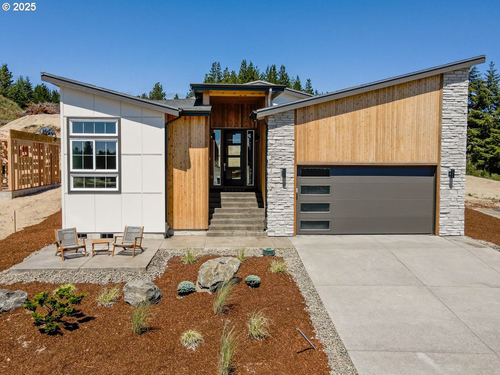 413 Meadows drive, Manzanita, OR 97130